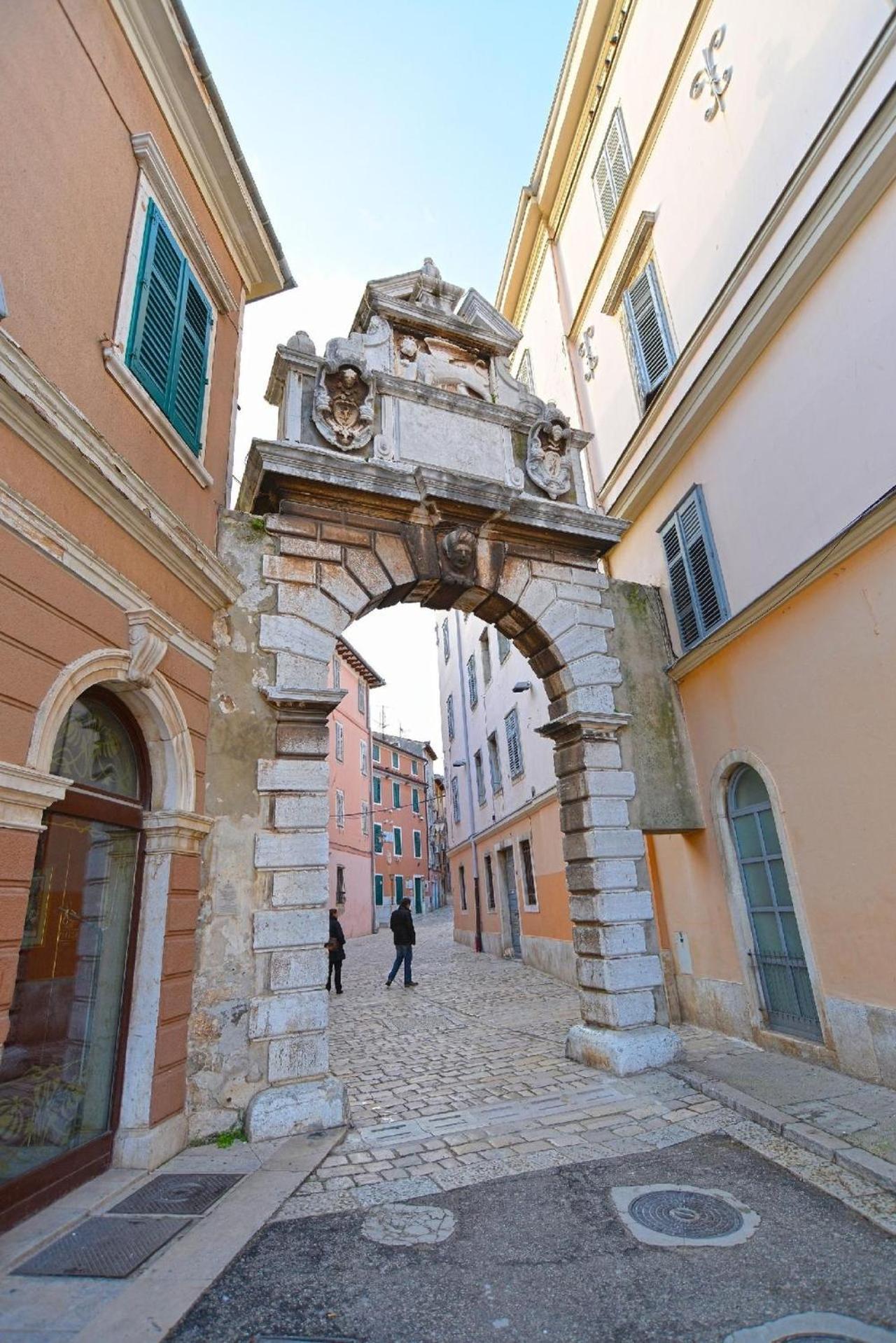 Fuer 7 Personen Ca 100 Qm In Rovinj, Istrien Istrische Riviera Apartman *
